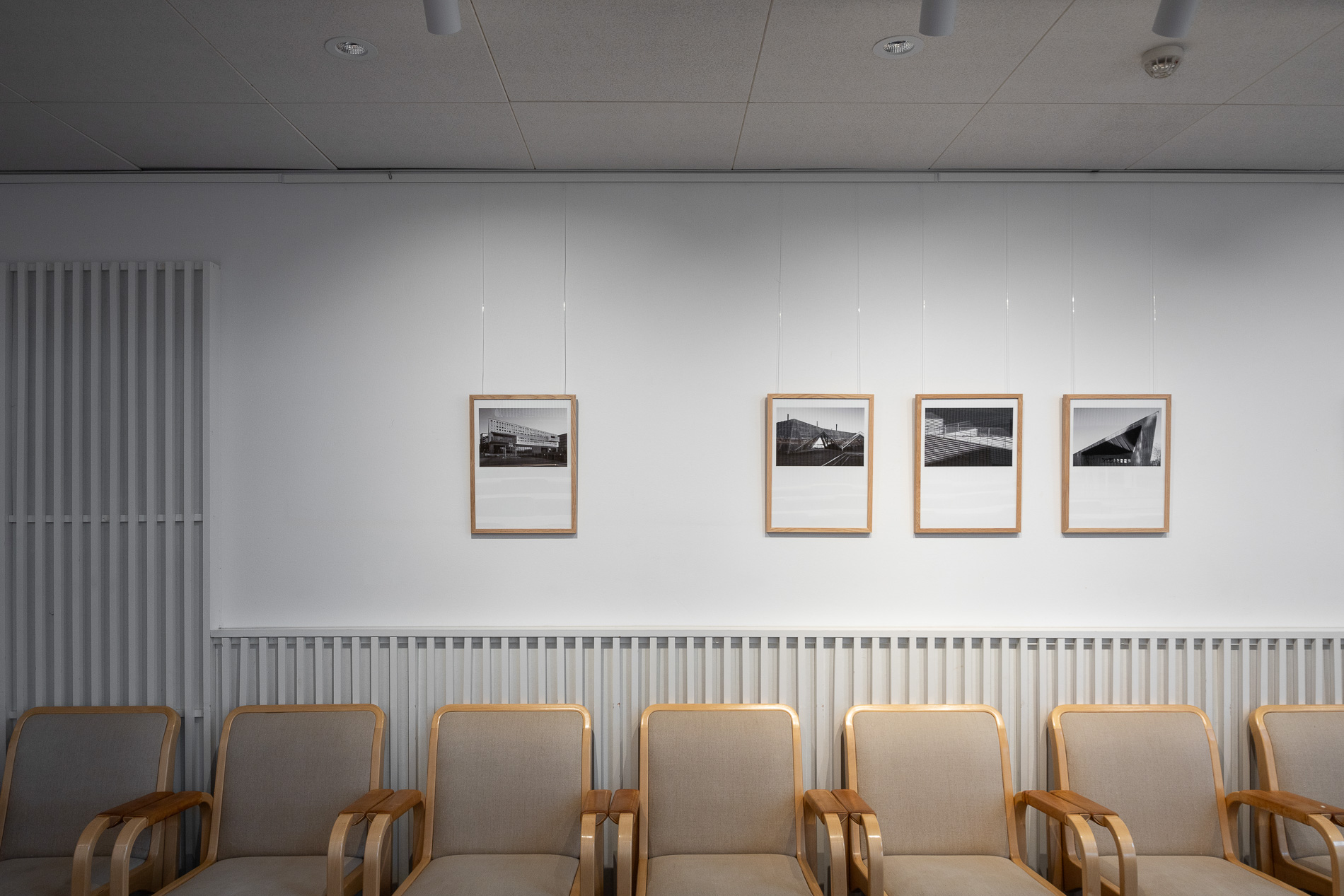 Installation view of Arkkitehtoniset introspektiot at Valtuustosali, Tammela, 20 October – 14 November 2025