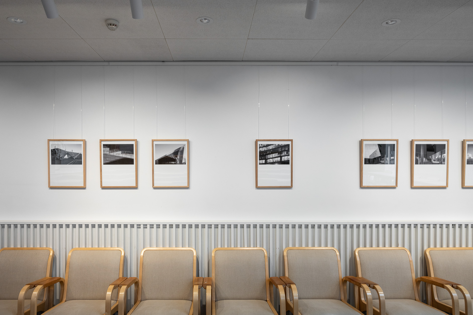 Installation view of Arkkitehtoniset introspektiot at Valtuustosali, Tammela, 20 October – 14 November 2025