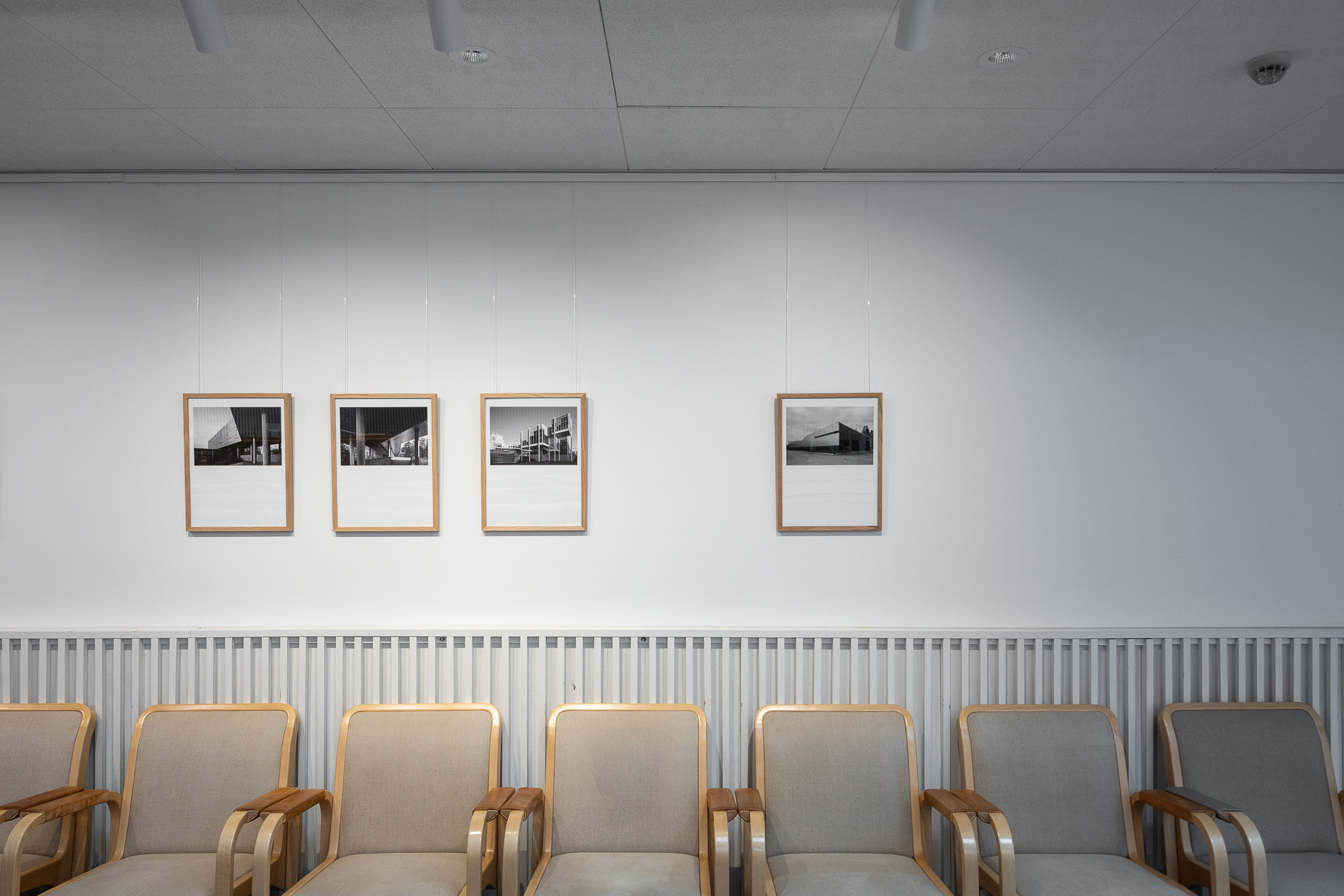 Installation view of Arkkitehtoniset introspektiot at Valtuustosali, Tammela, 20 October – 14 November 2025